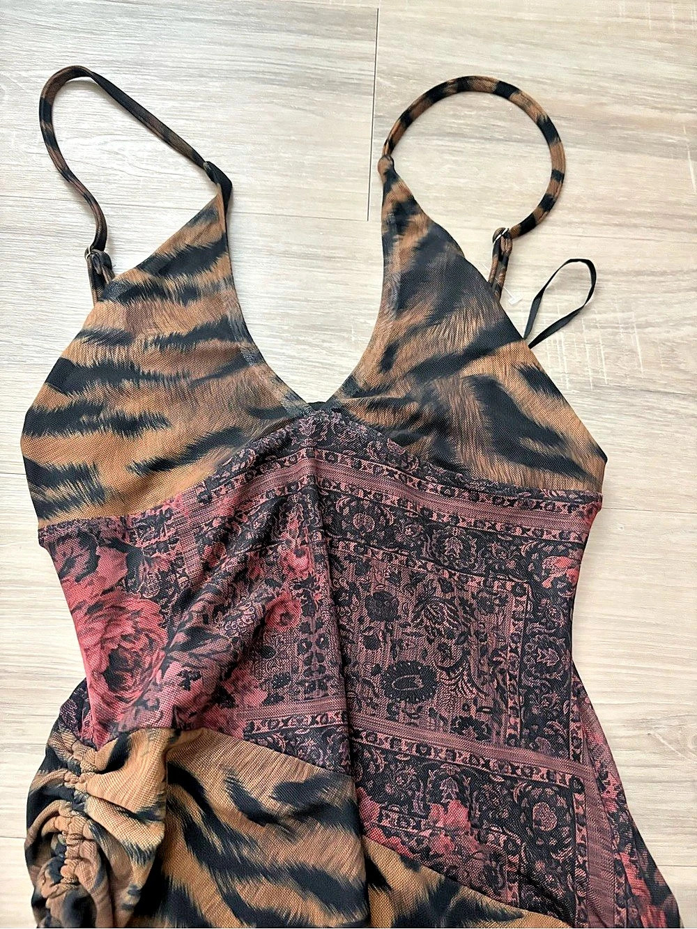 NWOT Princess Polly Syrefena Halter Mini Dress Animal Multi US 4 - Picture 5 of 8